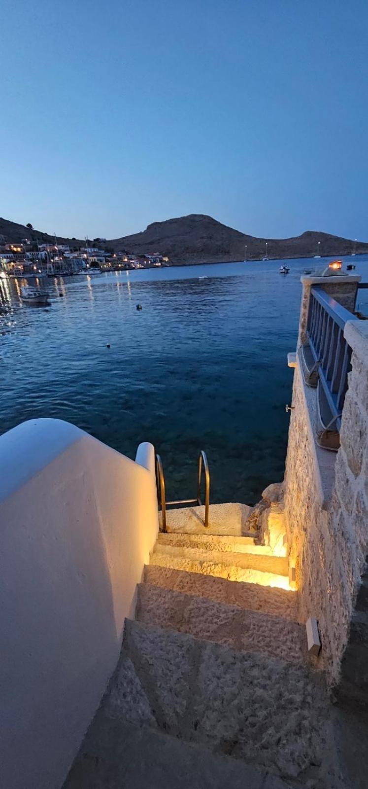 Halki Sea Breeze - A Waterfront Villa Exteriér fotografie