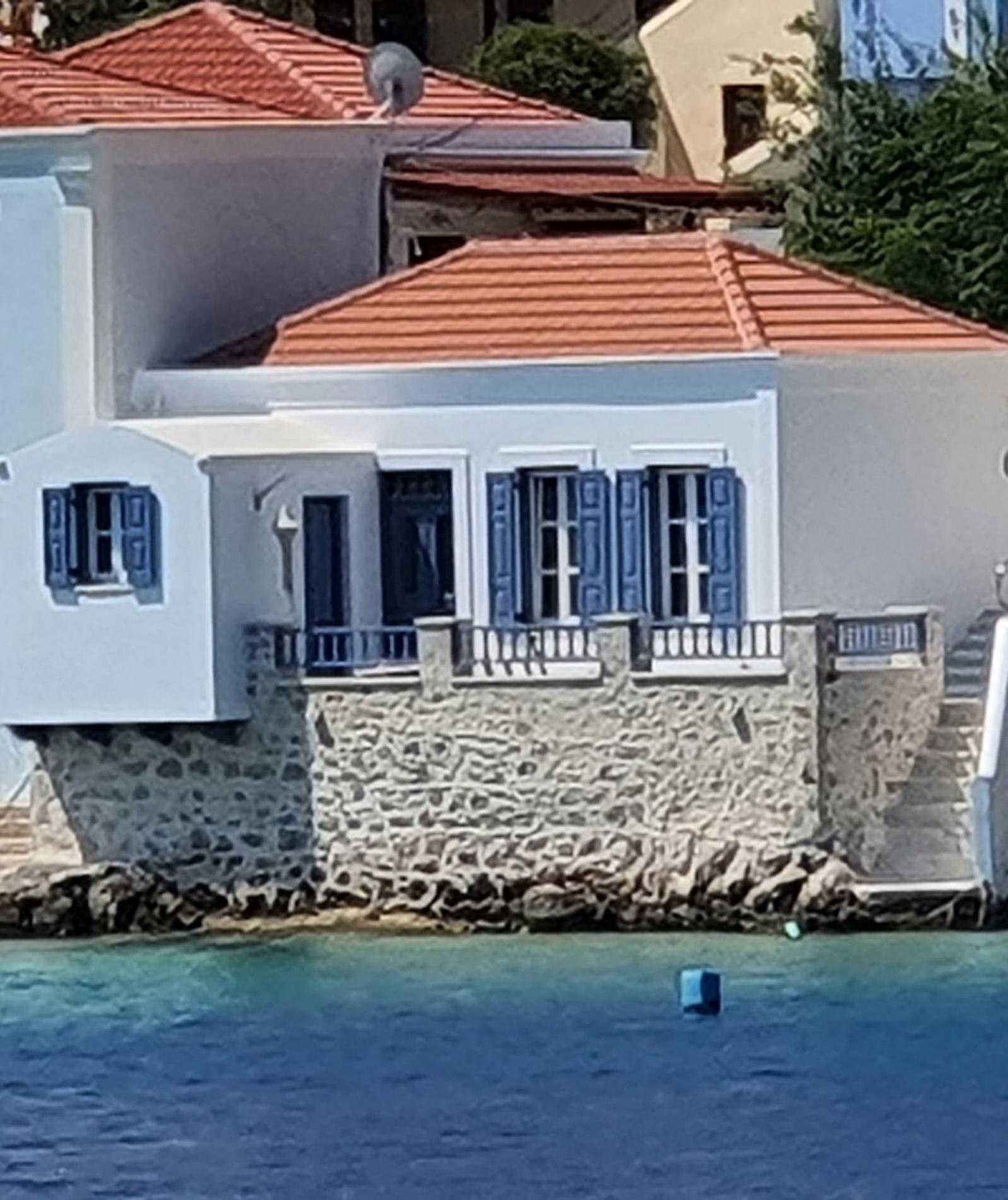 Halki Sea Breeze - A Waterfront Villa Exteriér fotografie